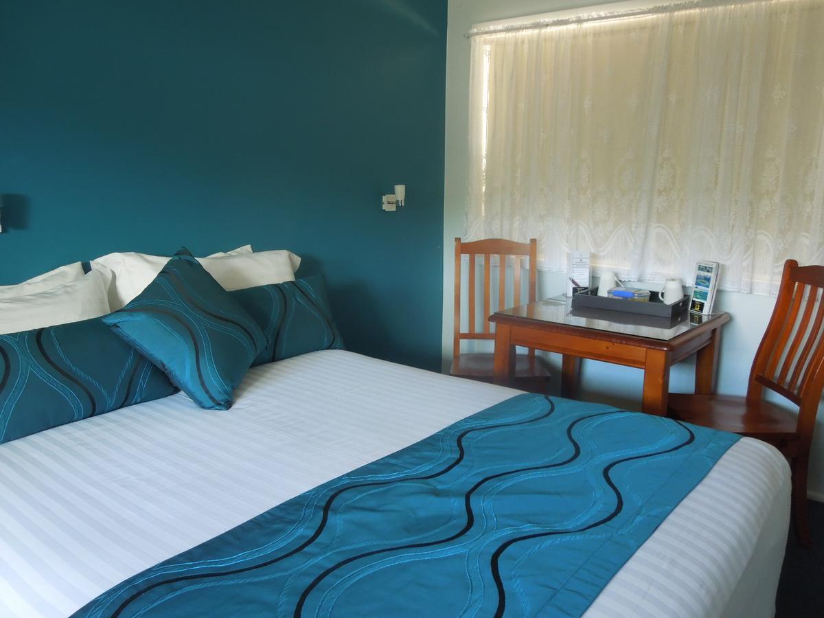 Moore Park Beach Inn Bundaberg Exterior foto
